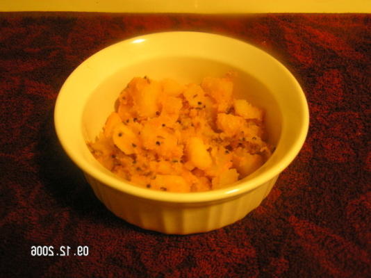 achaari alu of pittige aardappelen
