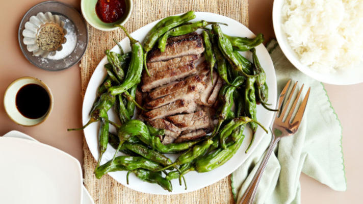 minuut steaks met shishitos en jasmijnrijst