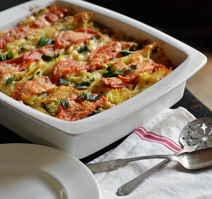 tomaat, broccoli en mozzarella pasta braadpan