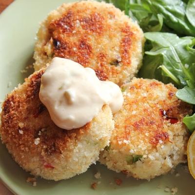 crabcakes met rémoulade