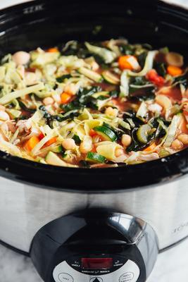 Slow Cooker Hearty Chicken Minestrone