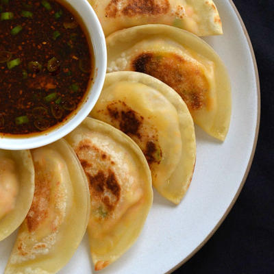 tofu kimchi dumplings (koreaanse mandu)