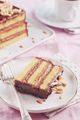 flourless chocolate amandel layer cake