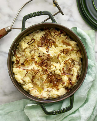 zure room smashed potatoes with fried sjalotten